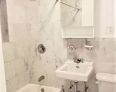 443 East 83rd Street - Photo Thumbnail 3