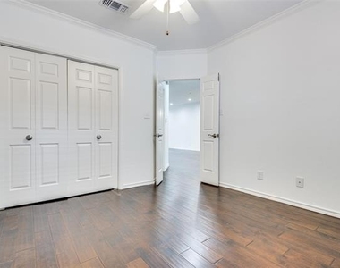 4510 Druid Lane - Photo Thumbnail 10