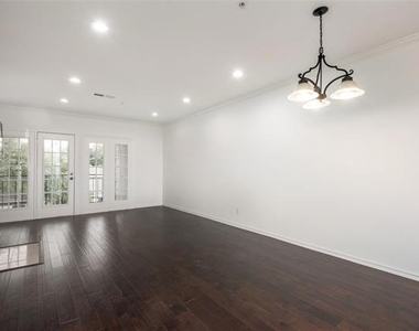 4510 Druid Lane - Photo Thumbnail 5