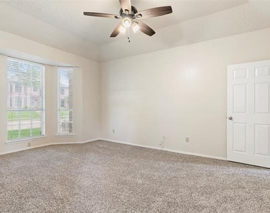 6018 Madison Avenue - Photo Thumbnail 20