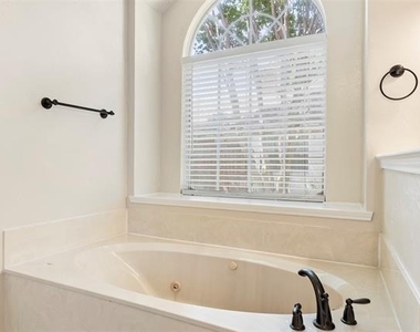 6018 Madison Avenue - Photo Thumbnail 29