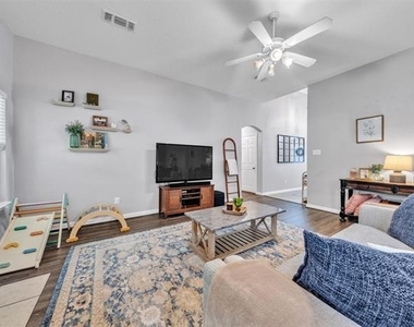 1618 Fern Drive - Photo Thumbnail 6
