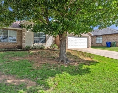 1618 Fern Drive - Photo Thumbnail 2