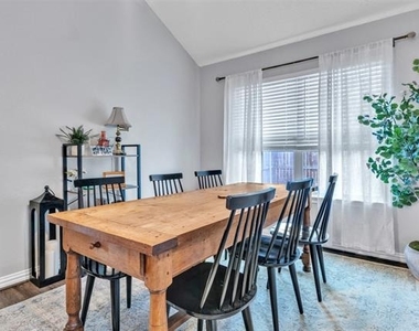 1618 Fern Drive - Photo Thumbnail 10