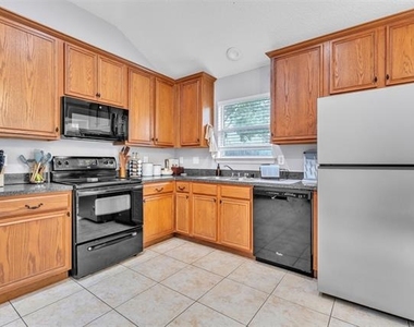 1618 Fern Drive - Photo Thumbnail 12