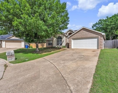 1618 Fern Drive - Photo Thumbnail 1