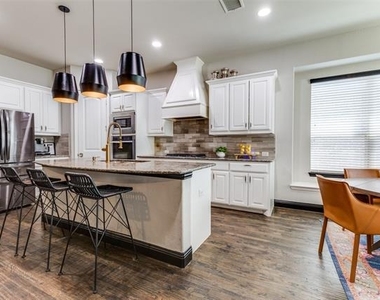 3625 Middleton Street - Photo Thumbnail 7