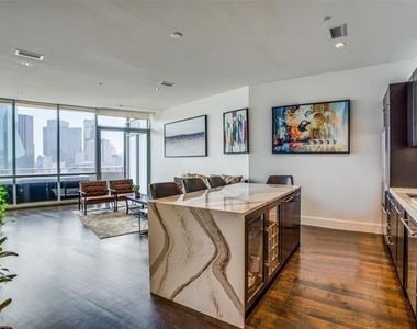 2200 Victory Avenue - Photo Thumbnail 8
