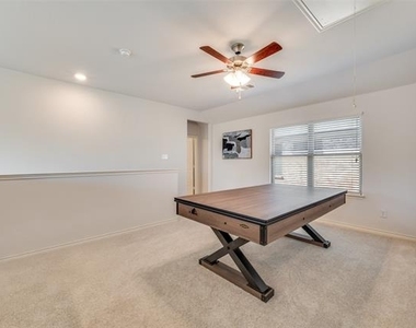 2281 Miramar Drive - Photo Thumbnail 5