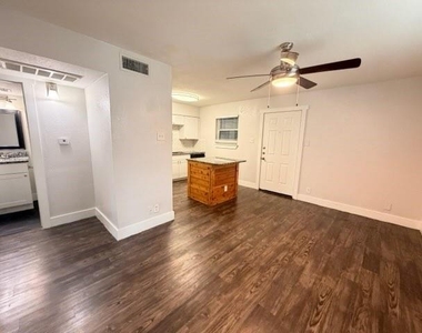 5928 Fletcher Avenue - Photo Thumbnail 10