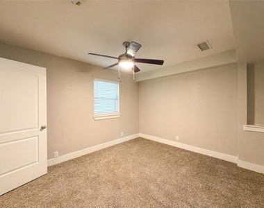 5928 Fletcher Avenue - Photo Thumbnail 10