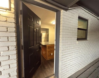 5928 Fletcher Avenue - Photo Thumbnail 2