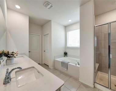 10332 Fall Brook Drive - Photo Thumbnail 15