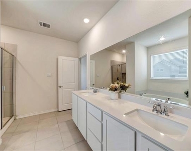 10332 Fall Brook Drive - Photo Thumbnail 17