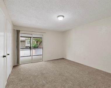 703 E Shady Grove Road - Photo Thumbnail 19