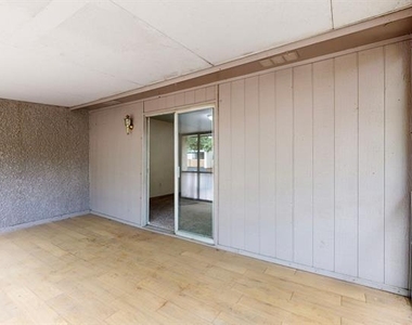 703 E Shady Grove Road - Photo Thumbnail 35