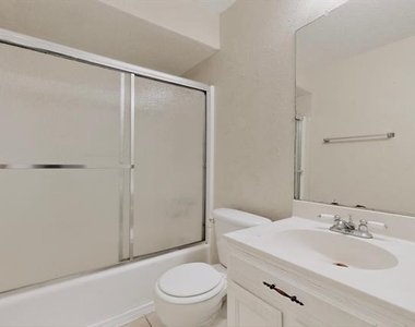 703 E Shady Grove Road - Photo Thumbnail 22