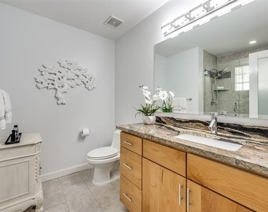 4616 W Lovers Lane - Photo Thumbnail 11