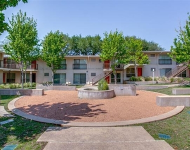 4616 W Lovers Lane - Photo Thumbnail 25