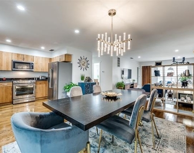 4616 W Lovers Lane - Photo Thumbnail 5