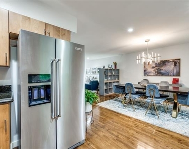 4616 W Lovers Lane - Photo Thumbnail 8
