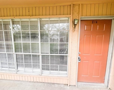 800 N Clay Street - Photo Thumbnail 1