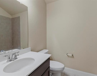 1316 Red River Drive - Photo Thumbnail 9