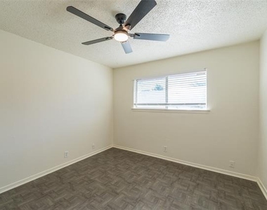 625 Woodhaven Place - Photo Thumbnail 21