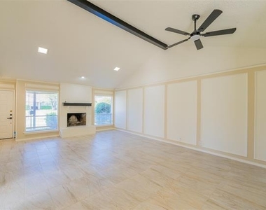 625 Woodhaven Place - Photo Thumbnail 8