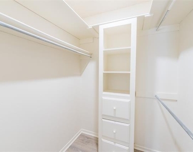625 Woodhaven Place - Photo Thumbnail 19