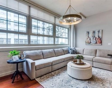 2600 W 7th Street - Photo Thumbnail 6