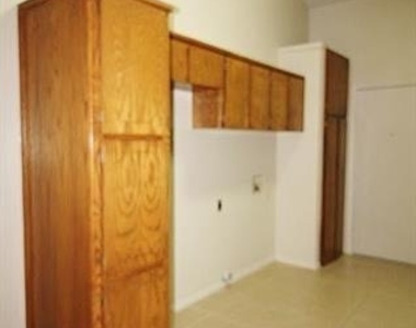 1110 Curtis Drive - Photo Thumbnail 6