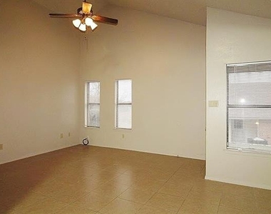 1110 Curtis Drive - Photo Thumbnail 3