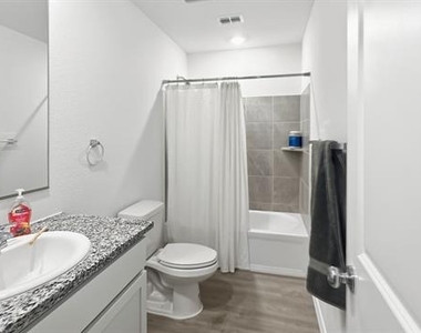 1408 Silver Spruce Lane - Photo Thumbnail 8
