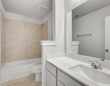 2907 Doggett Drive - Photo Thumbnail 20