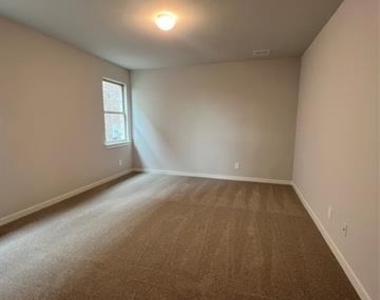 2907 Doggett Drive - Photo Thumbnail 13