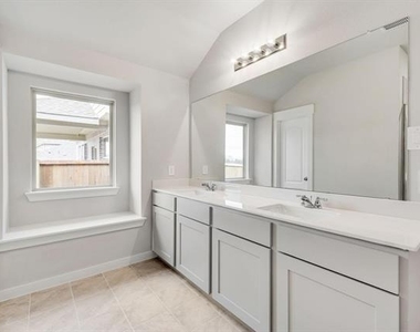 2907 Doggett Drive - Photo Thumbnail 21