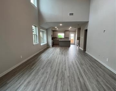 2907 Doggett Drive - Photo Thumbnail 6