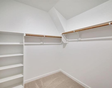 2907 Doggett Drive - Photo Thumbnail 14