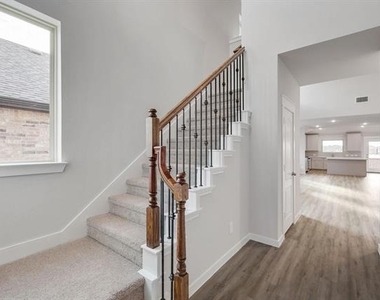 2907 Doggett Drive - Photo Thumbnail 1