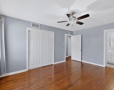 2104 Hillburn Drive - Photo Thumbnail 18