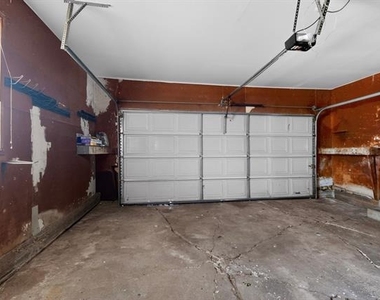 2104 Hillburn Drive - Photo Thumbnail 30
