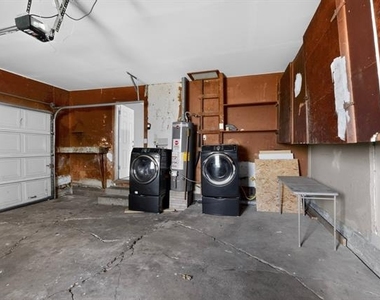 2104 Hillburn Drive - Photo Thumbnail 29