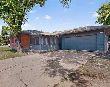 2104 Hillburn Drive - Photo Thumbnail 34