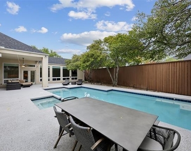 3908 Cobblers Lane - Photo Thumbnail 23