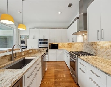 3908 Cobblers Lane - Photo Thumbnail 15
