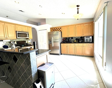 3771 Newport Avenue - Photo Thumbnail 9