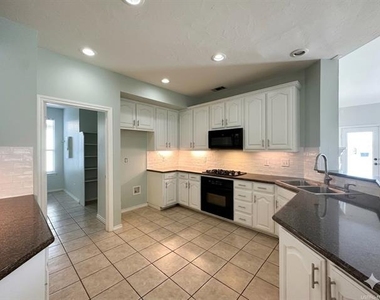 5108 Keating Street - Photo Thumbnail 4