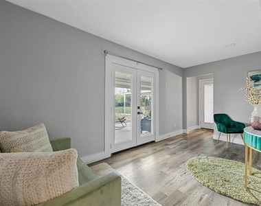 303 Riva Ridge - Photo Thumbnail 12