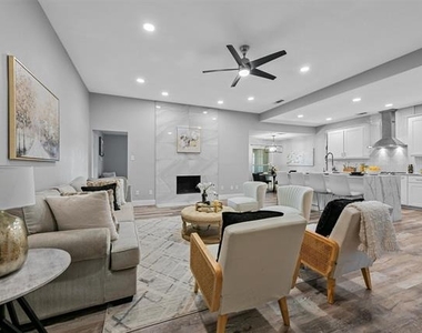 303 Riva Ridge - Photo Thumbnail 2